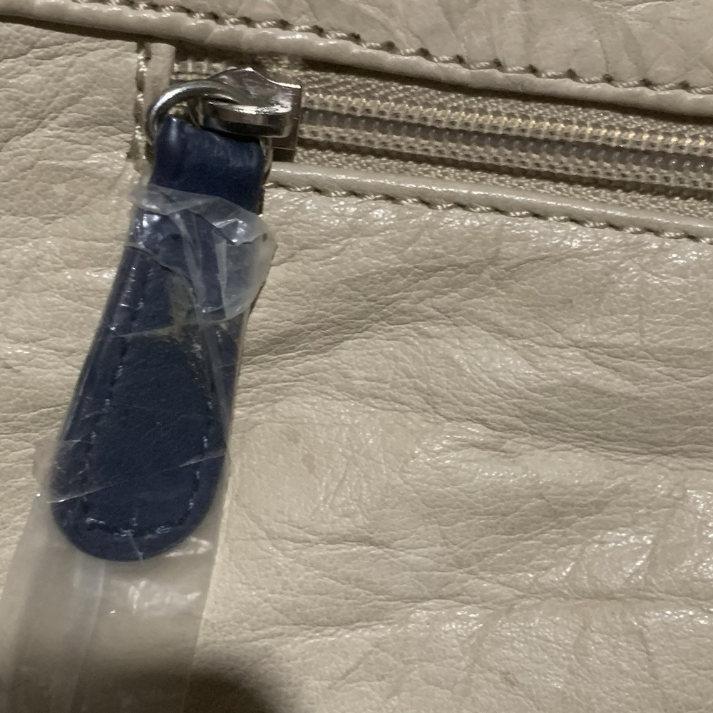 Stone Mountain Women's Crossbody Handbag New - Picture 7 of 12